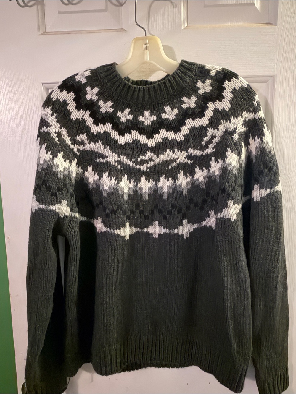 American Eagle Outfitters Dark Gray and White Nordic Crewneck Sweater